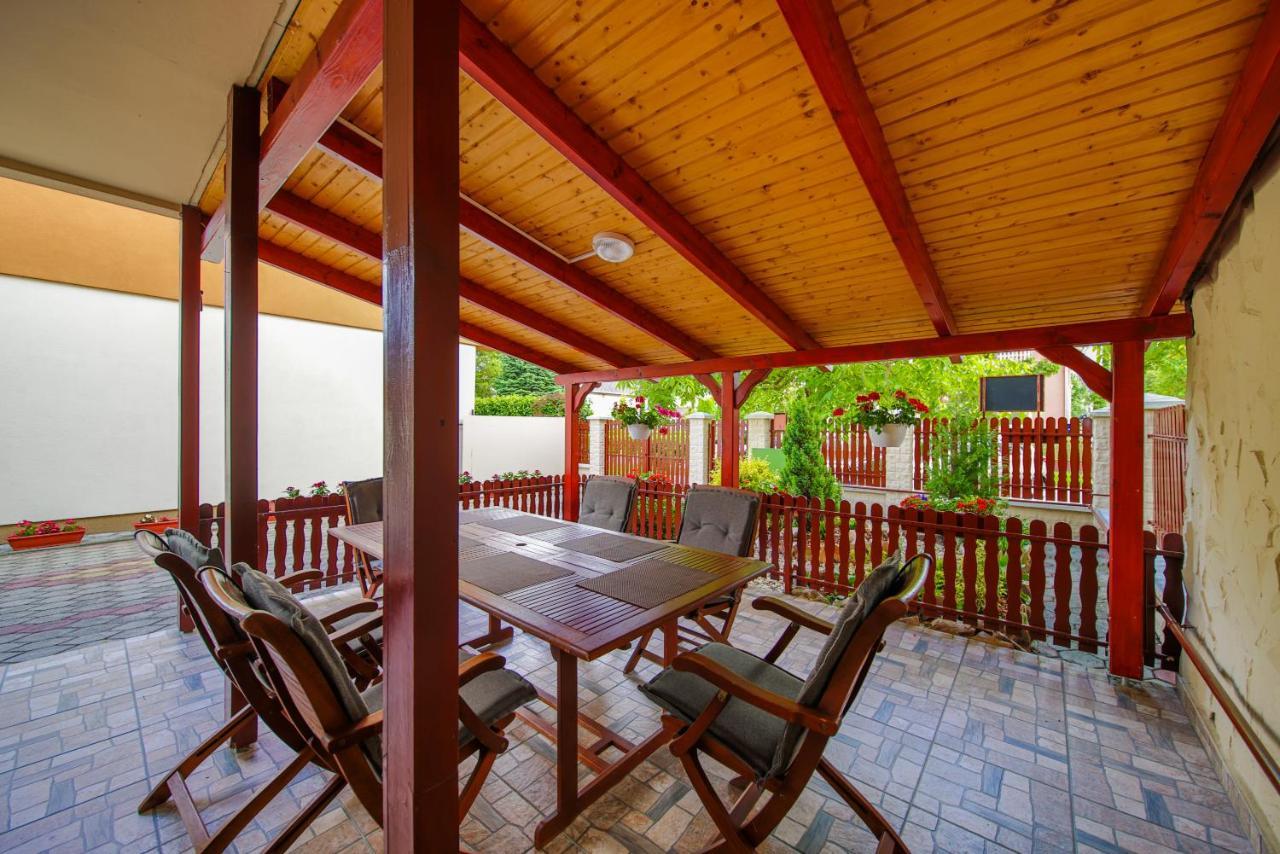 Maria Apartman Hajduszoboszlo Ngoại thất bức ảnh