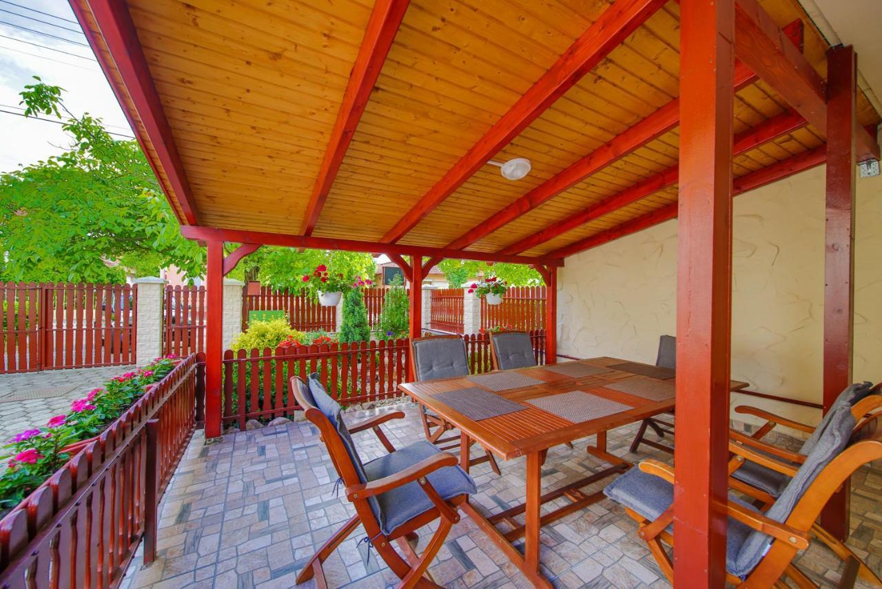 Maria Apartman Hajduszoboszlo Ngoại thất bức ảnh